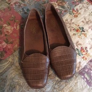 Vionic loafers